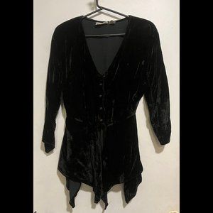 Bebe London Vintage Goth Black Velvet Flounce Button Top : Free Size